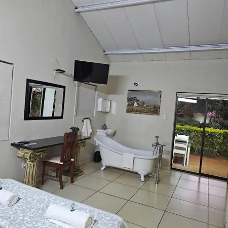Tzaneen White House Lodge Exterior photo